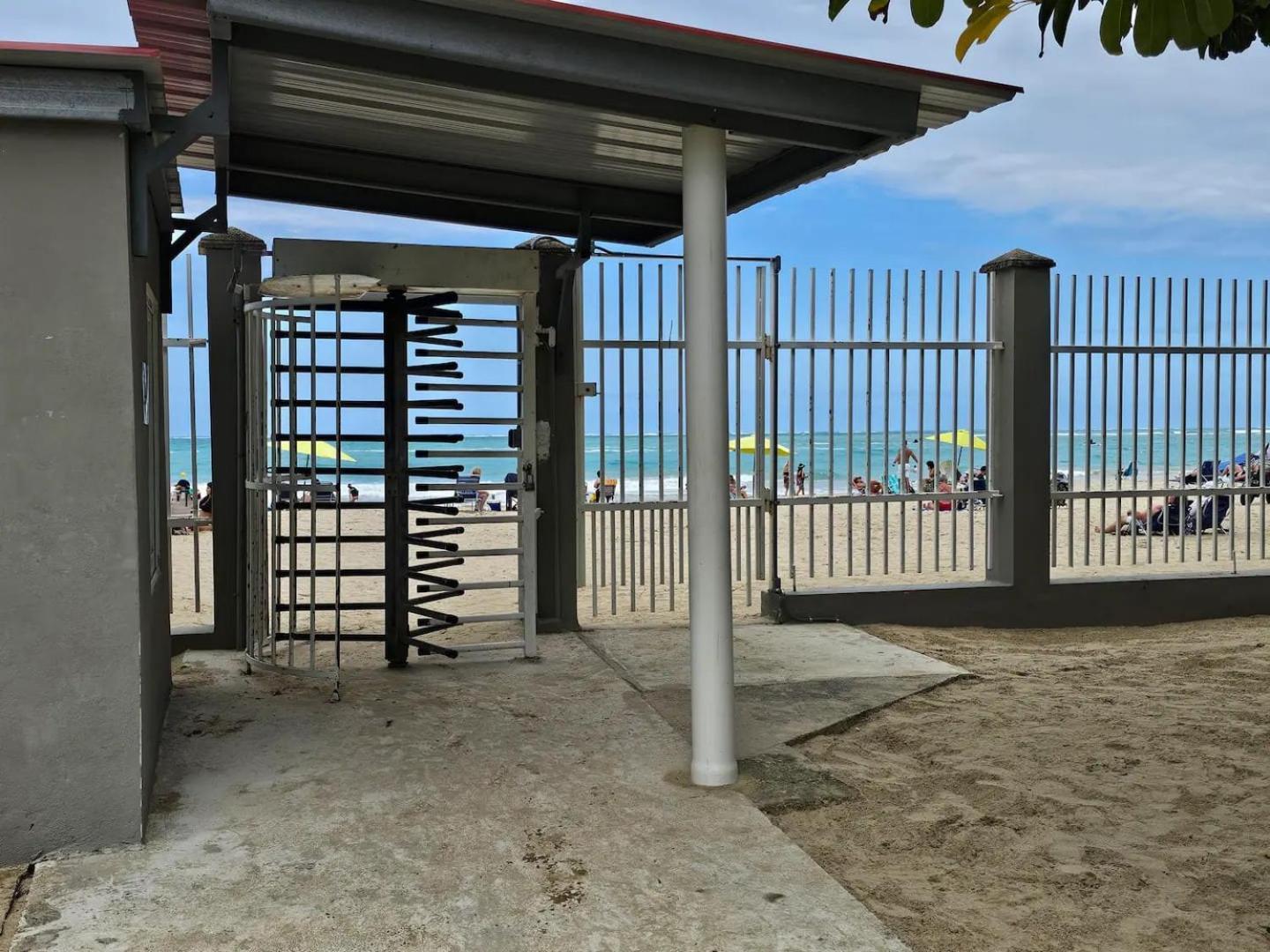 Steps From Foxwoods- Beachfront Retreat With Pools San Juan Eksteriør billede